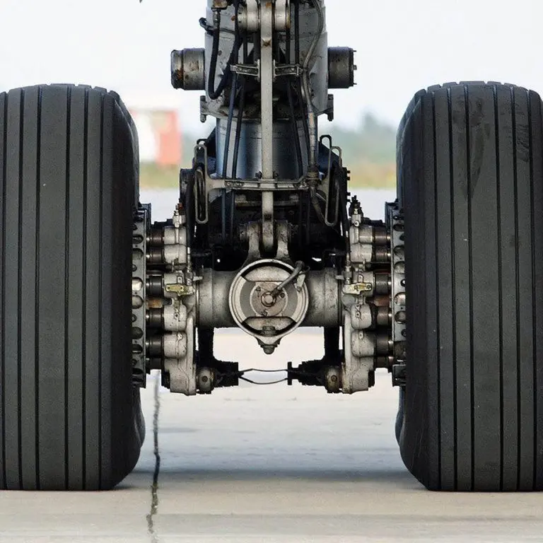 LANDING GEAR & TYRES